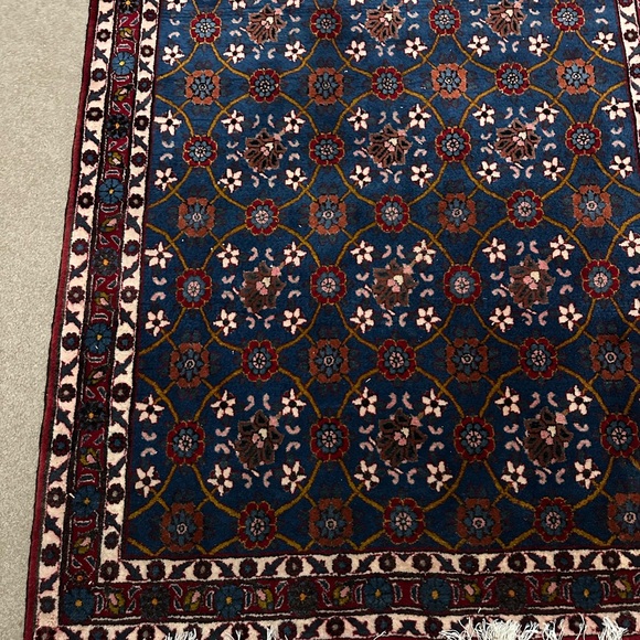 Persian Varamin Floral Wool Hand-Knotted Rug - Picture 4 of 4